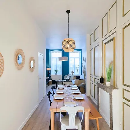 Locations - Le Renaix Apartment *